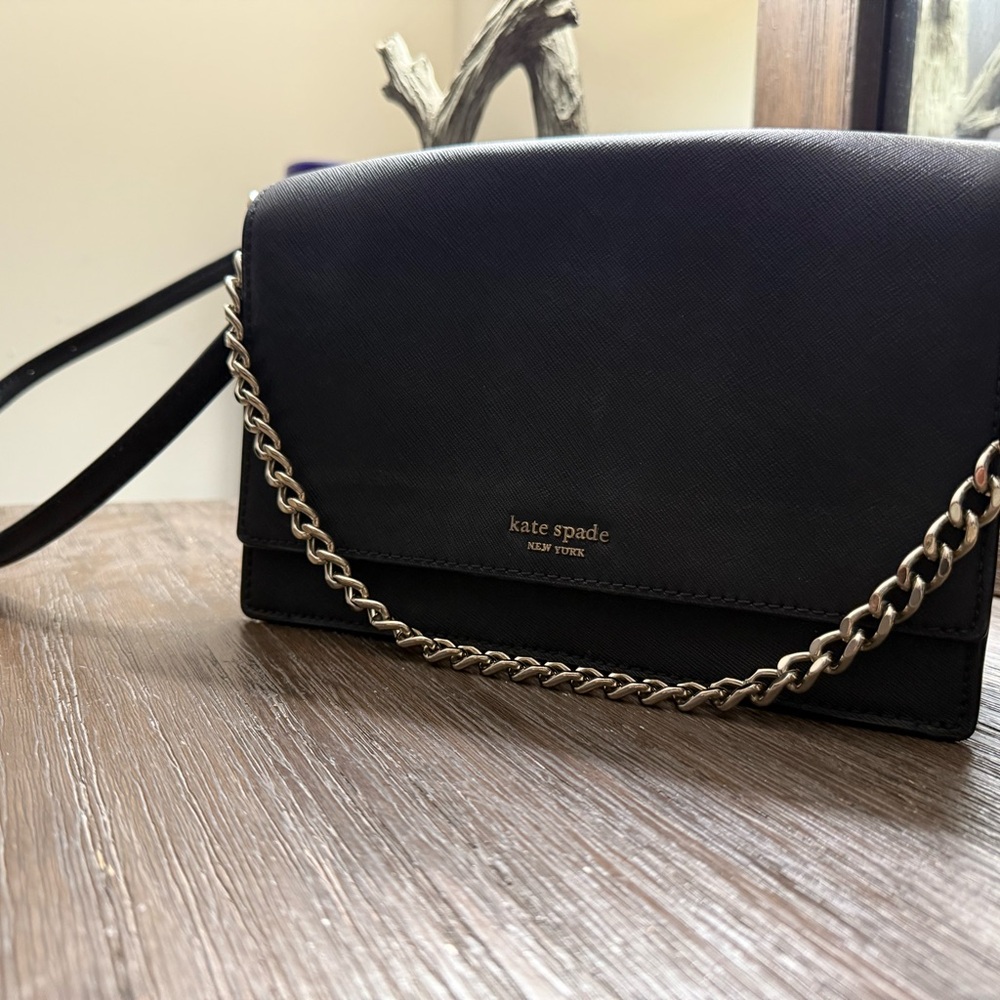 Kate Spade New York Black Leather Crossbody Bag – Gold Chain Strap